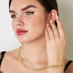 kalın gurme taşlarla süslenmiş