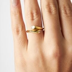 şeffaf zirkonyum yüzük