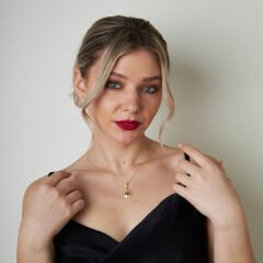 su damlası motifli monogram kolye