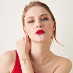 harflerle süslenmiş renkli su yolu seti