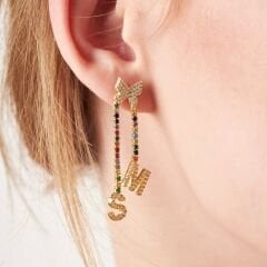 harflerle süslenmiş renkli su yolu seti