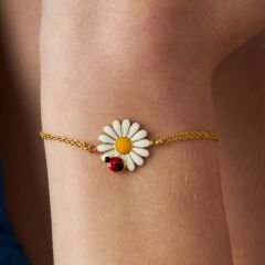 uğur böceği ve papatya bileziği