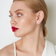 taşlı harf küpeleri