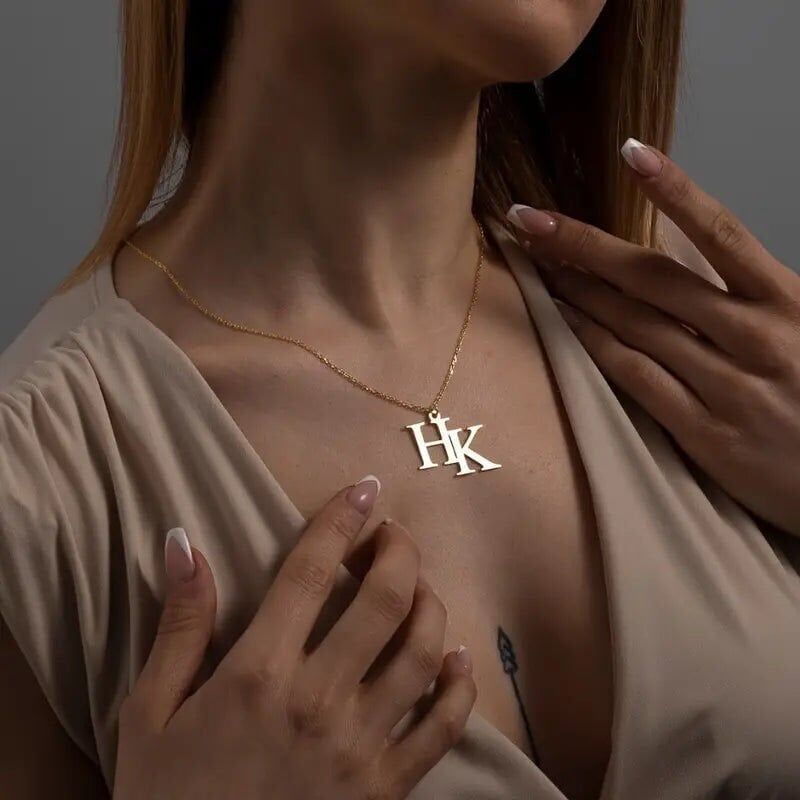 büyük harfli yan yana kolye  925  gümüş