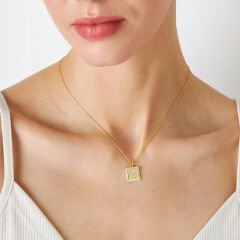 kare tabaklı harfli isim kolyesi