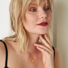 tabak taşlı harfli kalp kolye