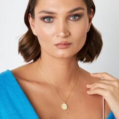 çerçeveli isim etiketli harf kolye