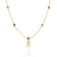 renkli taşlarla harf kolyesi