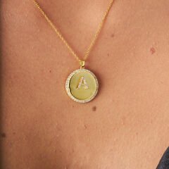 harf-çember içine alınmış-lisans-mektup-kolye