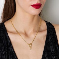 Denizci kilidi bulunan harfli değerli taş harf kolye