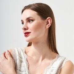 iki sıra taşlı kıkırdak küpeler