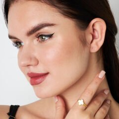 beyaz taşlı yonca yüzük