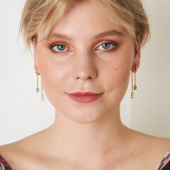 boses-auge-inci-harf-küpeleri