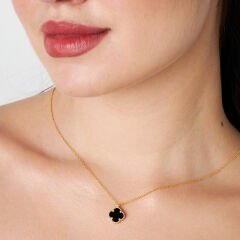 siyah taşlı yonca kolye