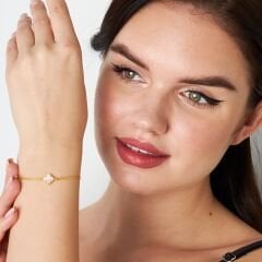 beyaz taşlı yonca bileziği