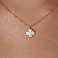 beyaz taşlı yonca kolye