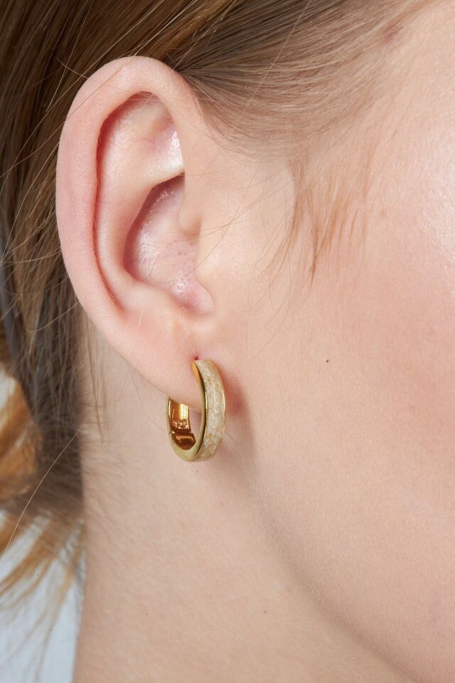 kancalı beyaz halka küpeler