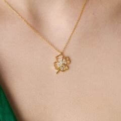 kalp taşlı yonca kolye