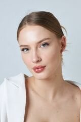 kelebek harfli küpeler