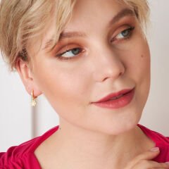 taşlı çiçek küpeleri