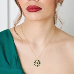 yeşil taşlı çiçek kolyesi