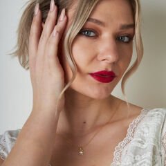 taşlı çiçek kolyesi