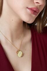 adlandırılmış-çiçek-tabak-halskette