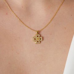 klasik yonca kolyesi