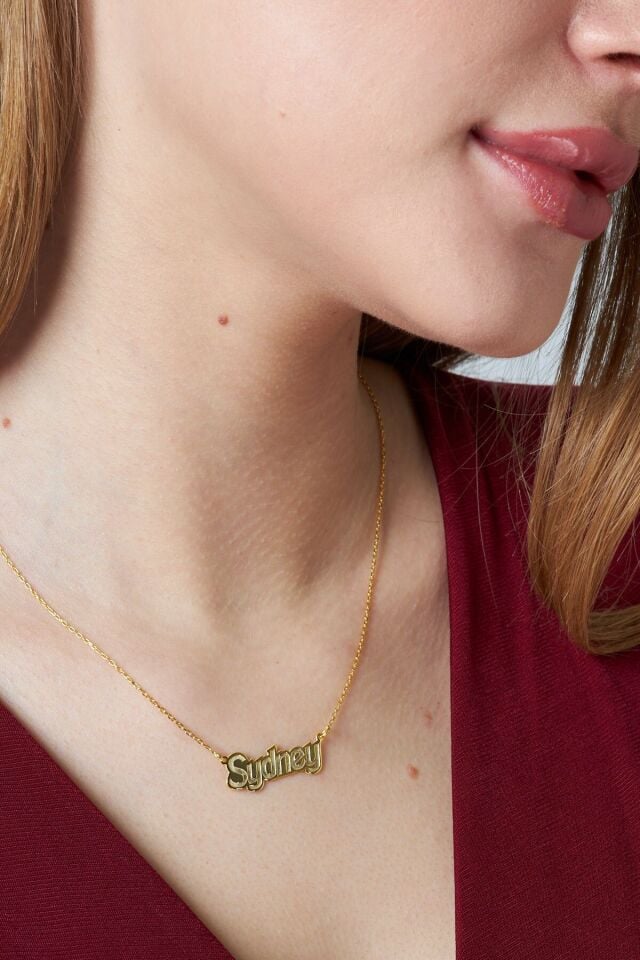 isimli yansıma kolyesi