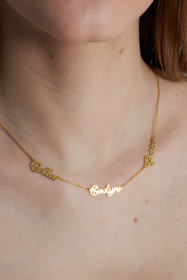 üç isimli aile zinciri