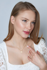 kavisli katı taş harf kolye