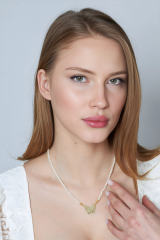 incili bahar kelebek kolyesi