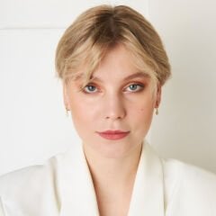 taşlı sallanan su damlası küpeleri