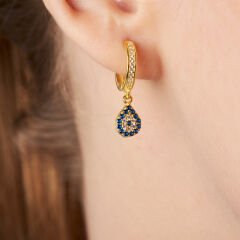 sarkan küpeler ve sarhoş gözler