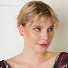 Arapça isimli sallanan küpeler