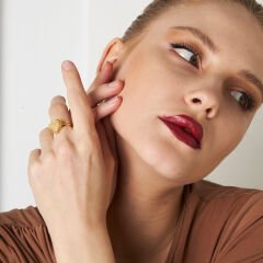 kalpli sıra dışı yüzük