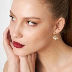 kirpik püsküllü küpeler