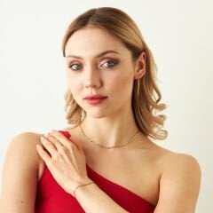 renkli taşlarla kaplı su yolu