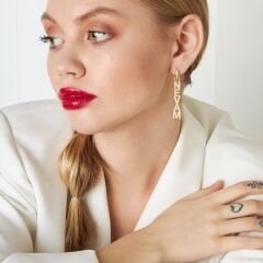 katı taş isim küpeleri