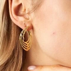 şık tasarımcı küpeler