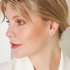 favori yan taşlarla spiral şekilli küpeler