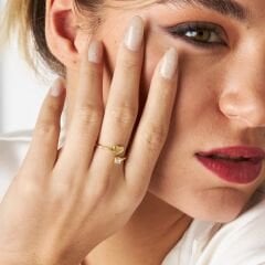 yalnız bükülmüş kalp yüzüğü