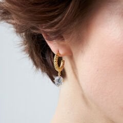 bükülmüş halkalı tek küpeler