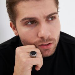 çizgi desenli siyah taş yüzük