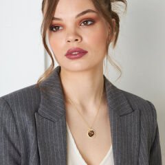 siyah Allah yazılı kolye