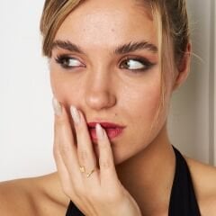 kelebek-yalnız-halka