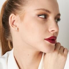 taşlı yuvarlak inci küpeler