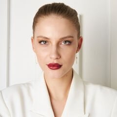 sallanan zirkonyum küpeler