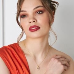 ışıltılı baget taşlı kalp kolye