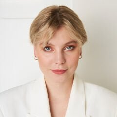 yarım yuvarlak taşlı halka küpeler